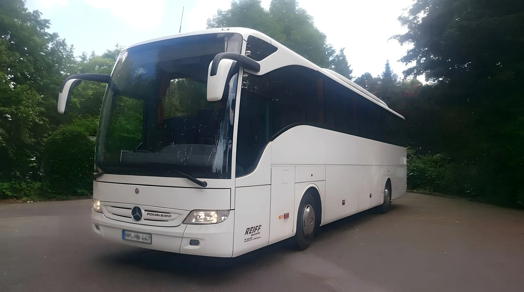 Reisebus von REIFF Busbetrieb